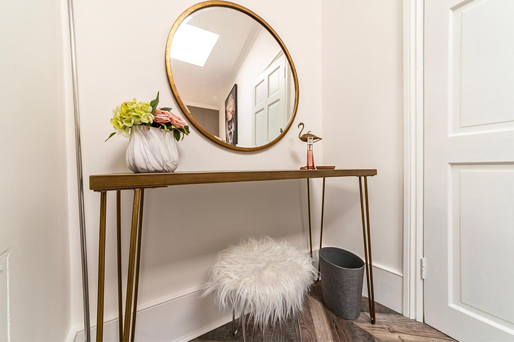 The Secret Kensington Garden Mews-2 Bedroom Full House-2 Train Lines- Spacious-Kings Road- Harrods -Chelsea Stadium-Private Small Patio London Ngoại thất bức ảnh
