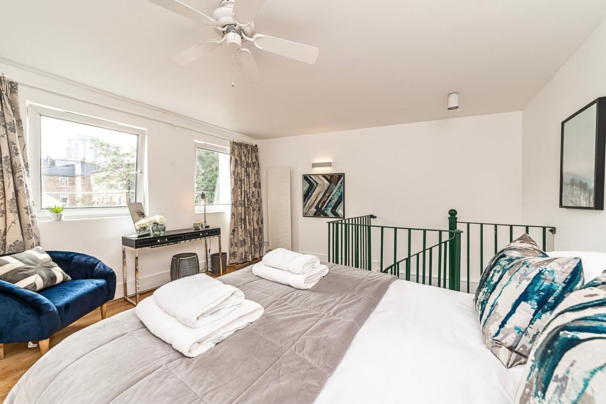 The Secret Kensington Garden Mews-2 Bedroom Full House-2 Train Lines- Spacious-Kings Road- Harrods -Chelsea Stadium-Private Small Patio London Ngoại thất bức ảnh