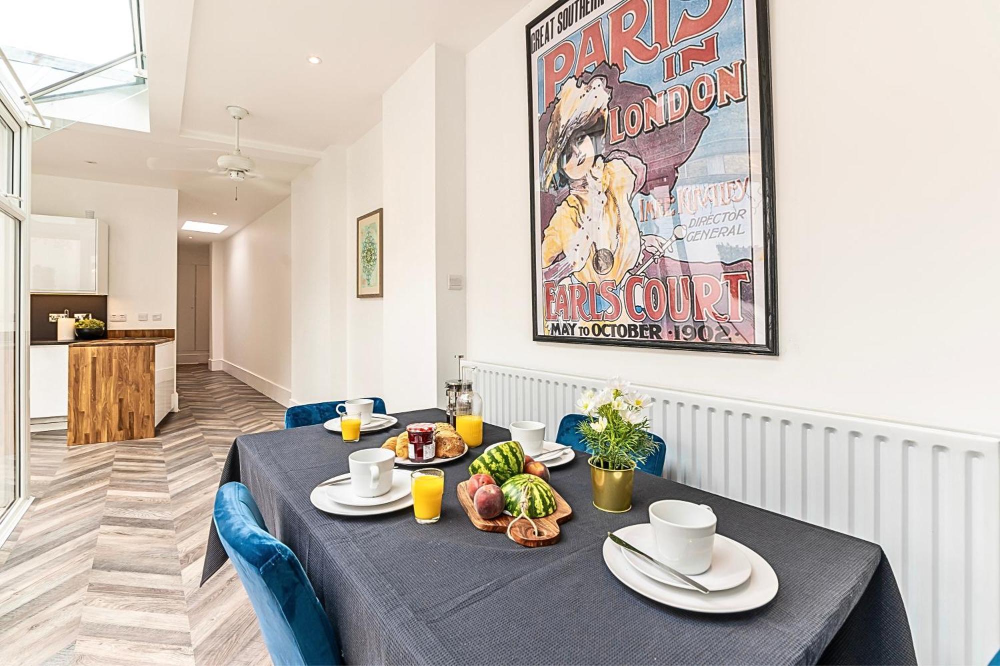 The Secret Kensington Garden Mews-2 Bedroom Full House-2 Train Lines- Spacious-Kings Road- Harrods -Chelsea Stadium-Private Small Patio London Ngoại thất bức ảnh